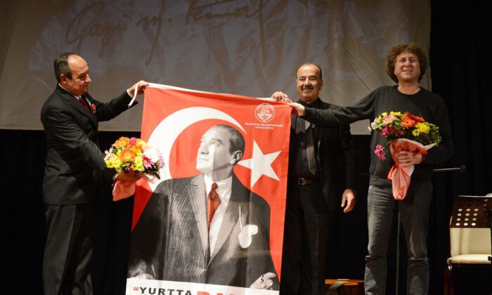 Mudanya Belediyesi’nden Atatürk’e özel anma gecesi