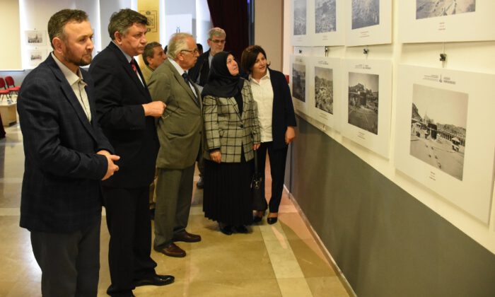 Kabe fotoğrafları Bursa Vakıf Müzesi’nde