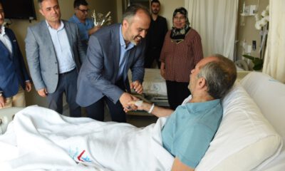 Alinur Aktaş’tan hastalara ‘bayram’ ziyareti