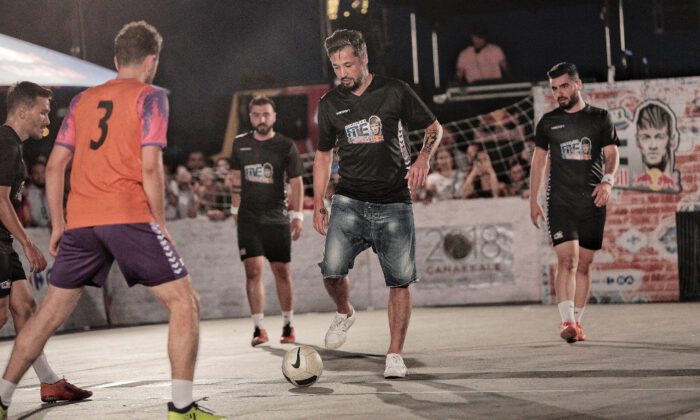 İlhan Mansız: Sokakta oynanan futbolun yeri bambaşka