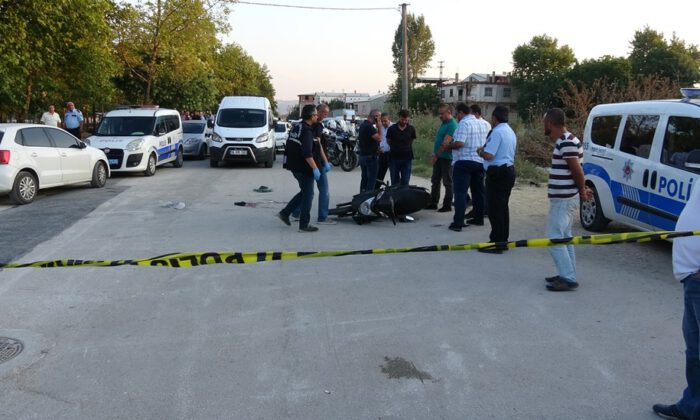 Bursa’da kaçmaya çalışan zanlı yakınları polise saldırdı