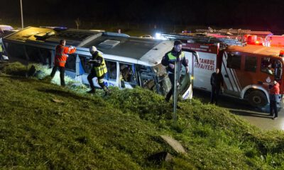 İstanbul’da yolcu otobüsü devrildi: Ölü ve yaralılar var