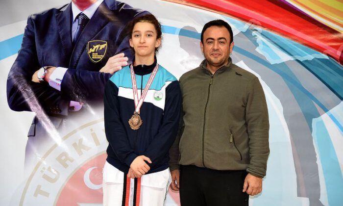 Osmangazili taekwondocudan bronz madalya