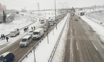 Bursa’da kar yağışı hayatı olumsuz etkiledi