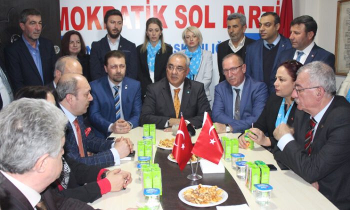 DSP lideri Aksakal Bursa’da konuştu: Kapımız demokrasiye inanan herkese açık!