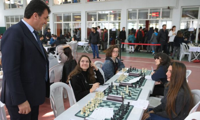 Osmangazi’de Okul Sporları Satranç Takım Turnuvası başladı