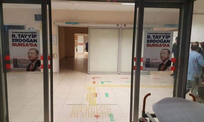 İznik Devlet Hastanesi’nde Erdoğan afişi!