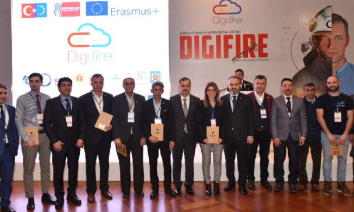 Bursa’da gönüllü itfaiyecilere dijital destek