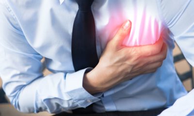 Aklımıza ilk olarak ‘kalp krizi’ geliyor, ancak… Göğüs ağrısının 5 önemli nedeni!