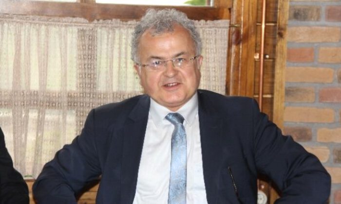 AKP’li siyasetçiden İsmail Saymaz’a: ‘Patronunuza bilgi veriyoruz’