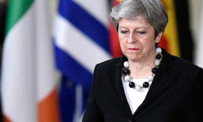 İngiltere Başbakanı May, istifa tarihini açıkladı