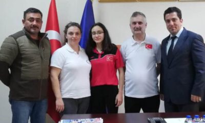 Bursa Büyükşehir yüzücüsü Azra Aksu, Slovenya yolcusu