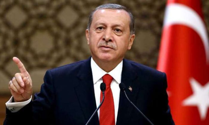 Erdoğan: Belediyelere T.C. ibaresini yeniden asmak riyakarlıktır!