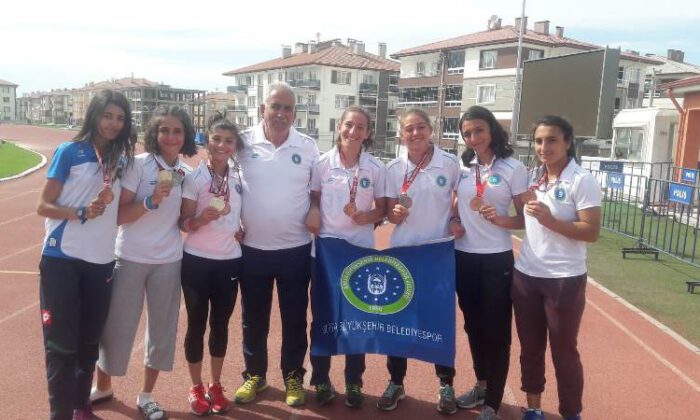 Bursa Büyükşehir Belediyespor Atletizm Takımı madalyalara abone…