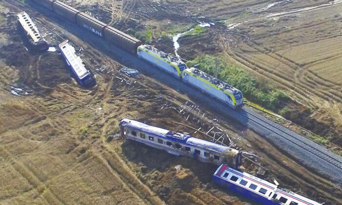 ‘Çorlu’daki tren kazası araştırılsın’ önerisi reddedildi