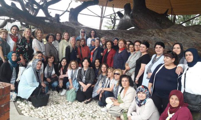 İYİ Parti’nin Bursalı kadınlarından kültür gezisi