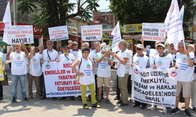 Bursa’da emekliler, yüzde 5’lik zammı protesto etti