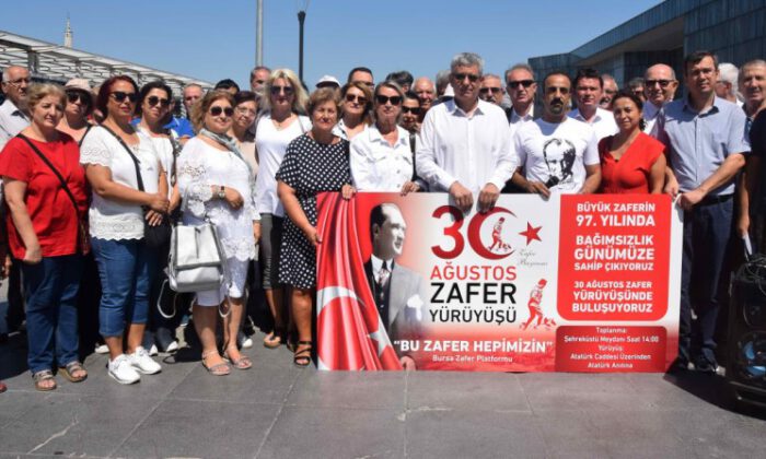 Bursalılar’a 30 Ağustos Zafer Yürüyüşü daveti