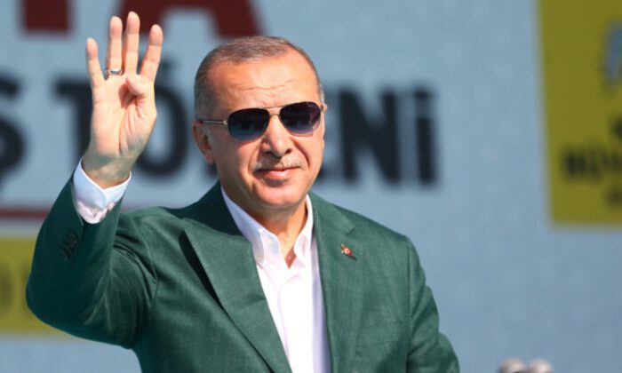 Erdoğan’dan partiden ayrılanlara sert eleştiri!