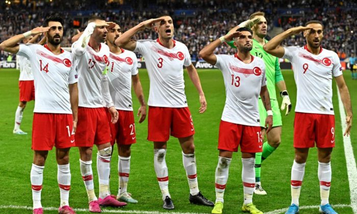 UEFA, Fransa-Türkiye maçıyla ilgili soruşturma başlattı!