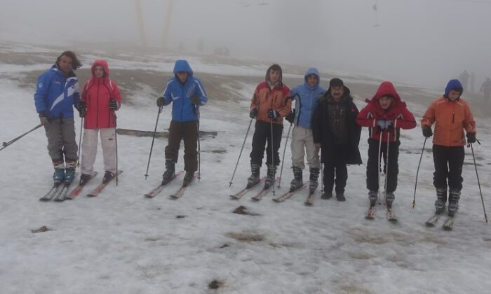 Muşlu öğrenciler ilk kayak deneyimini Uludağ’da yaşadı