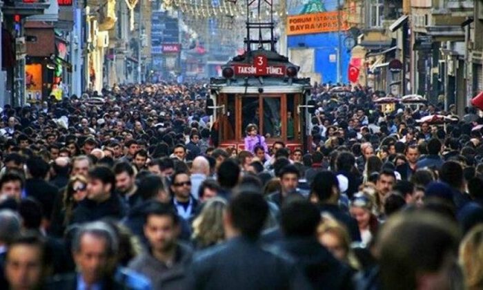 İstanbullular’ın yarısından çoğu kendini yalnız hissediyor