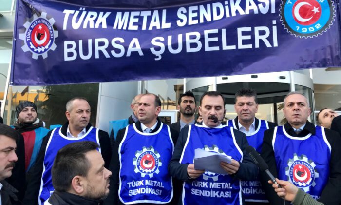 Bursa’da Türk Metal Sendikası üyelerinden eylem
