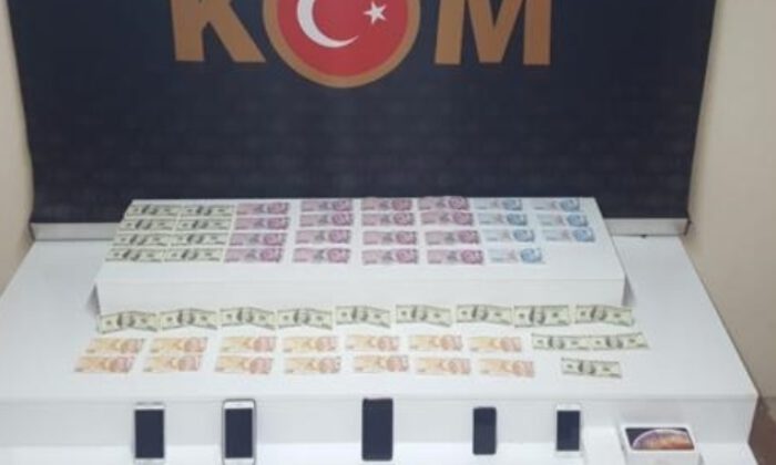 Bursa’da sahte para operasyonu: 2 zanlı tutuklandı