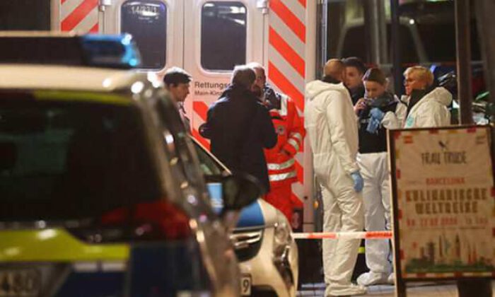 Almanya’da 2 kafeye silahlı saldırı: Cok sayıda ölü var!