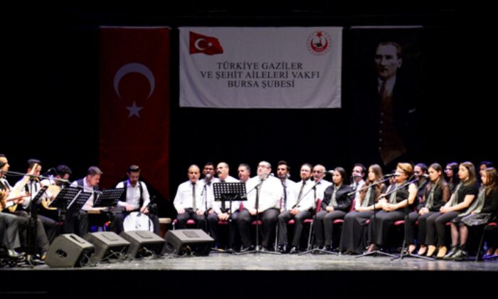 Bursa’da ‘Mehmet’in Türküsü’ konseri düzenlendi