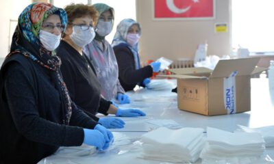 Bursa’da kadın kooperatifi maske üretimine başladı