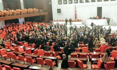 Meclis’te AKP’li ve CHP’li vekiller arasında yumruklu kavga