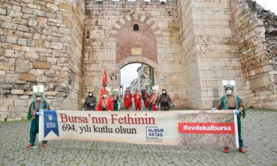 Bursa’nın fethinin 694’üncü yıl dönümüne mehter geçişle kutlama