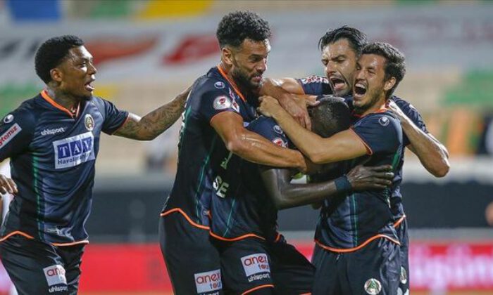 Aytemiz Alanyaspor, tarihinde ilk kez Türkiye Kupası’nda finale yükseldi