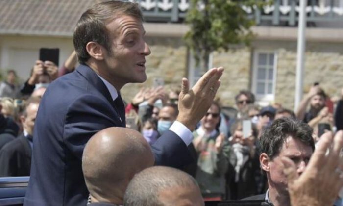 Fransa’da Macron’un partisi, yerel seçimlerde ağır yenilgi aldı