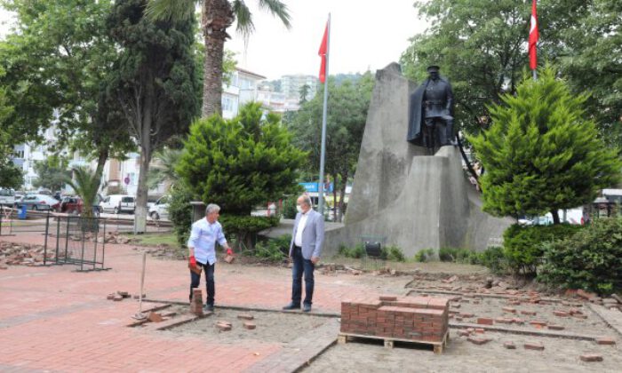 Mudanya Cumhuriyet Meydanı Projesi’nin ilk etabı başladı