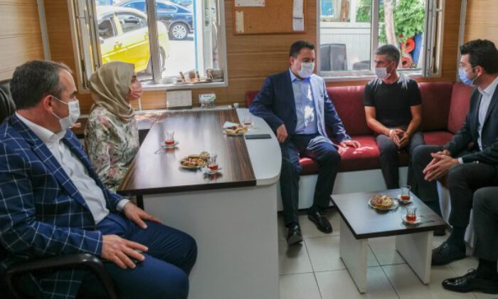 DEVA Partisi Genel Başkanı Ali Babacan’dan esnaf ziyareti