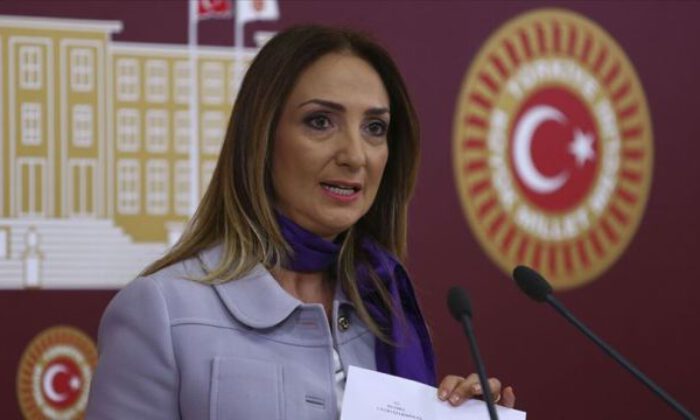 CHP’li Nazlıaka, kadın kolları genel başkanlığına aday