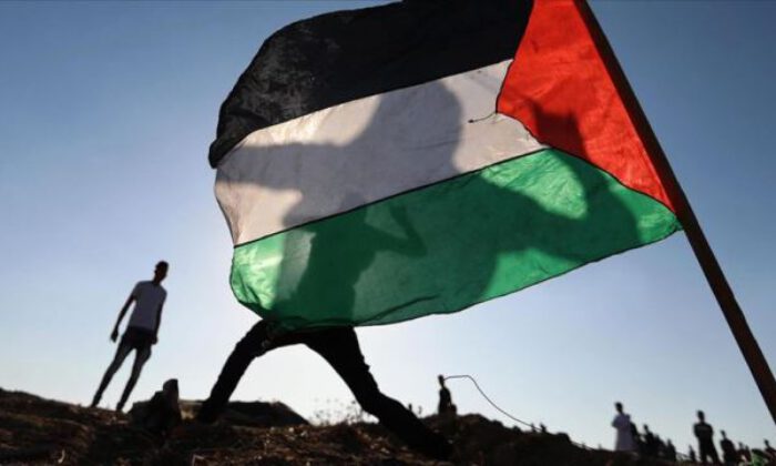 Filistin, BAE-İsrail anlaşmasına tepki için Abu Dabi’deki büyükelçisini çekti