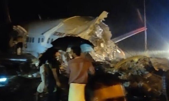 Hindistan Havayolları’na ait 191 yolculu uçak iniş sırasında düştü!