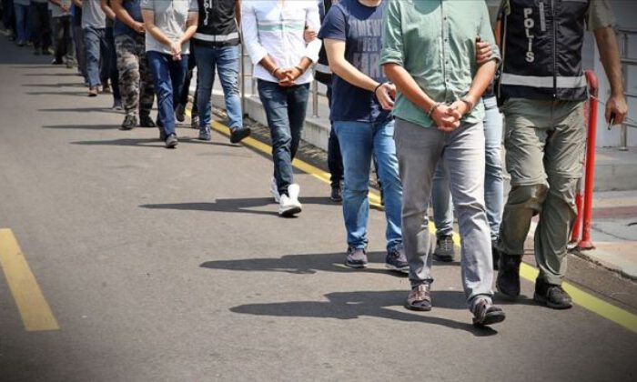 FETÖ’den gözaltına alınan 131 şüpheliden 94’ü tutuklandı