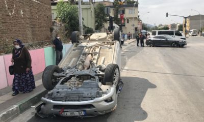 Bursa’da otomobilin çarptığı oğlunun yanına giderken kaza yaptı