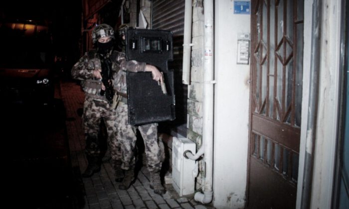 Bursa’da silah kaçakçılığı operasyonu: 11 kişi yakalandı