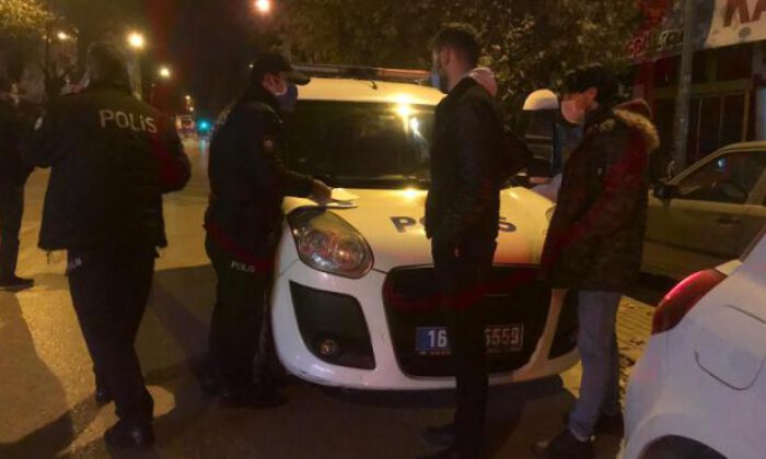 Bursa’da sokağa çıkma kısıtlamasına uymayan 2 kişiye 7 bin lira ceza
