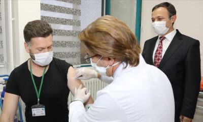 Erciyes Üniversitesinde Kovid-19 aşısının uygulandığı ilk gönüllüde hiçbir yan etki görülmedi
