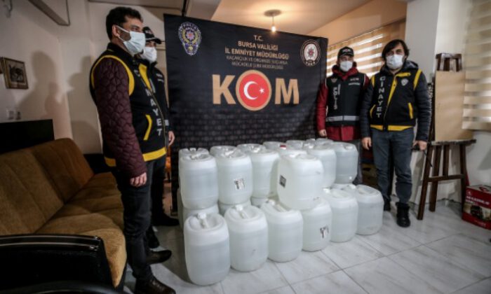Bursa’da sahte içki kaynaklı ölümlerle ilgili 3 zanlı tutuklandı