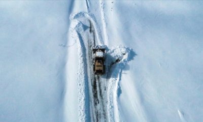Doğu Anadolu’da kar ve tipi 98 köy yolunu ulaşıma kapattı