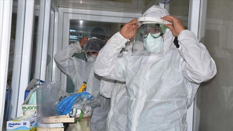 Türkiye’nin koronavirüsle mücadelesinde son 24 saatte yaşananlar