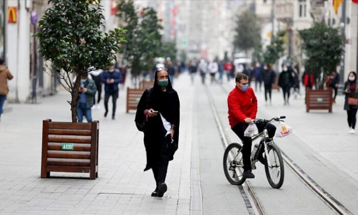 Kovid-19’a ilişkin kamudaki tedbirlere dair genelge yürürlükten kaldırıldı