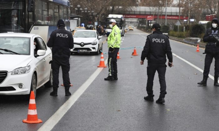 Kısıtlamaya uymayan 35 bin 544 kişi hakkında işlem yapıldı